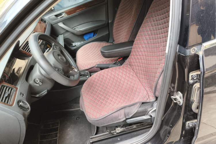 Used Volkswagen Santana 2013 1.6L Automatic Luxury Edition Left Front Seat