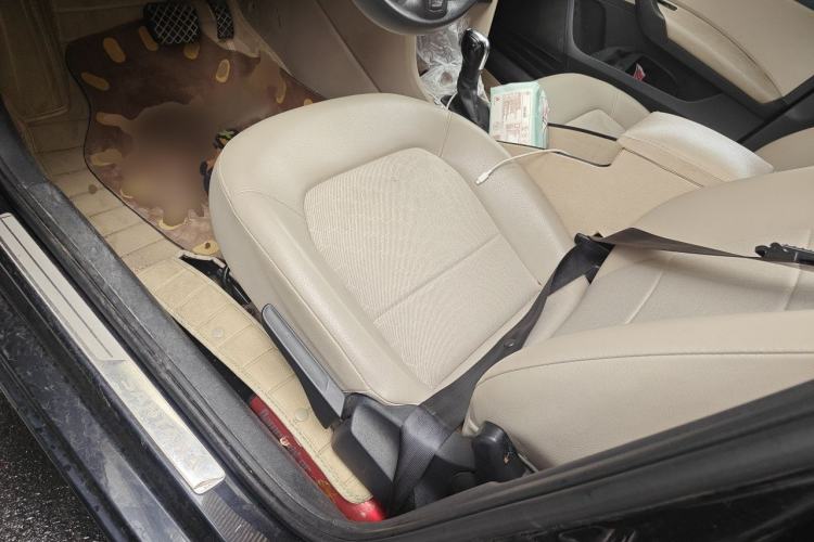 Used Volkswagen Santana 2013 1.6L Automatic Comfort Edition Left Front Seat