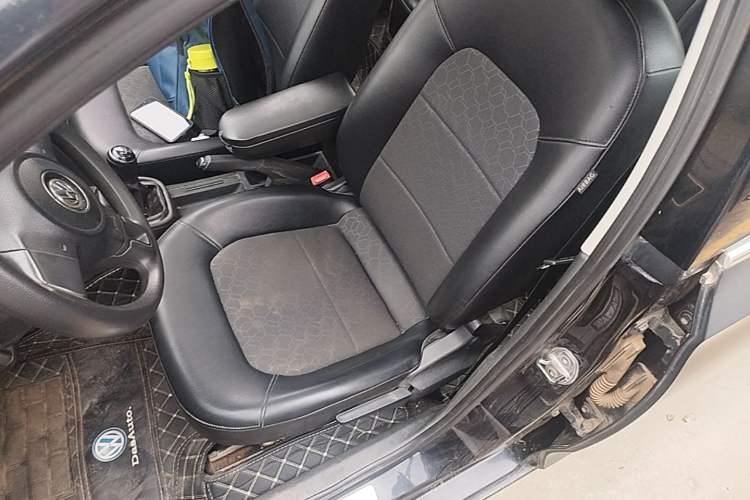 Used Volkswagen Santana 2013 1.4L Manual Comfort Edition Left Front Seat
