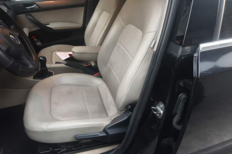 Used Volkswagen Santana 2013 1.4L Manual Comfort Edition Left Front Seat