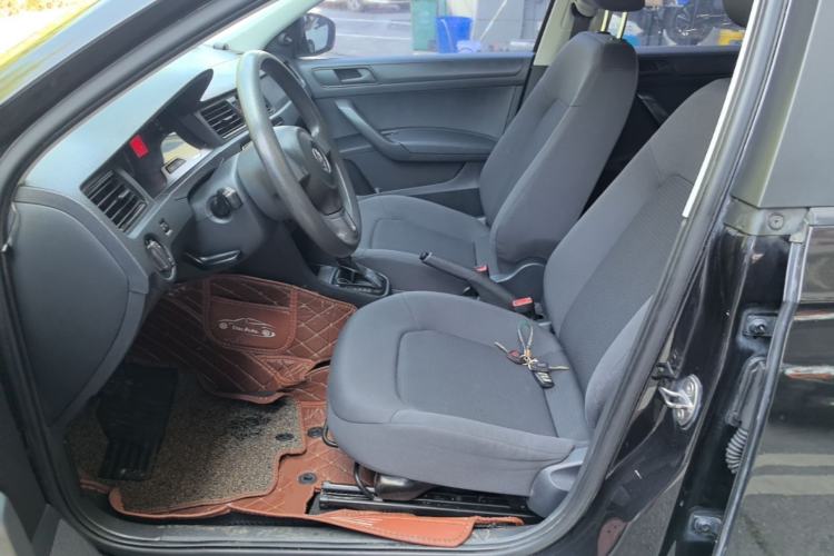 Used Volkswagen Santana 2013 1.6L Automatic Fashion Edition Left Front Seat