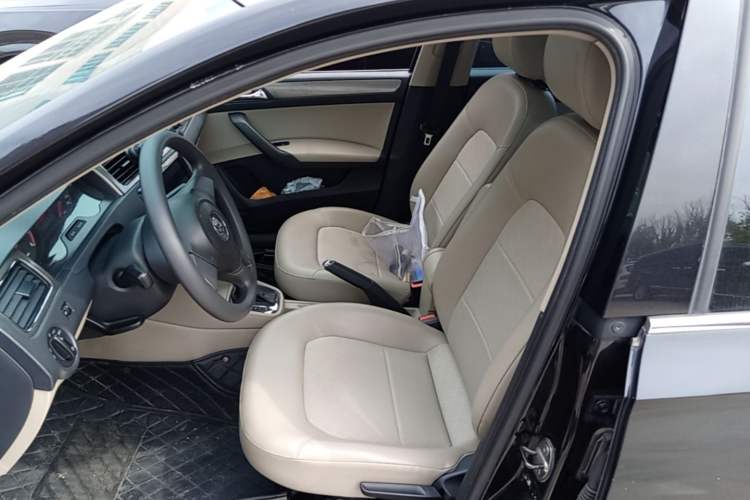 Used Volkswagen Santana 2013 1.6L Automatic Comfort Edition Left Front Seat