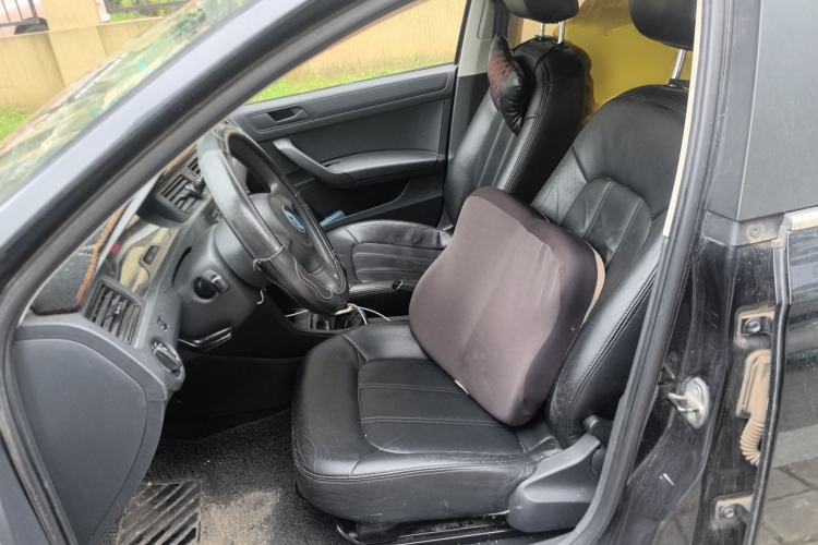 Used Volkswagen Santana 2013 1.6L Manual Fashion Edition Left Front Seat