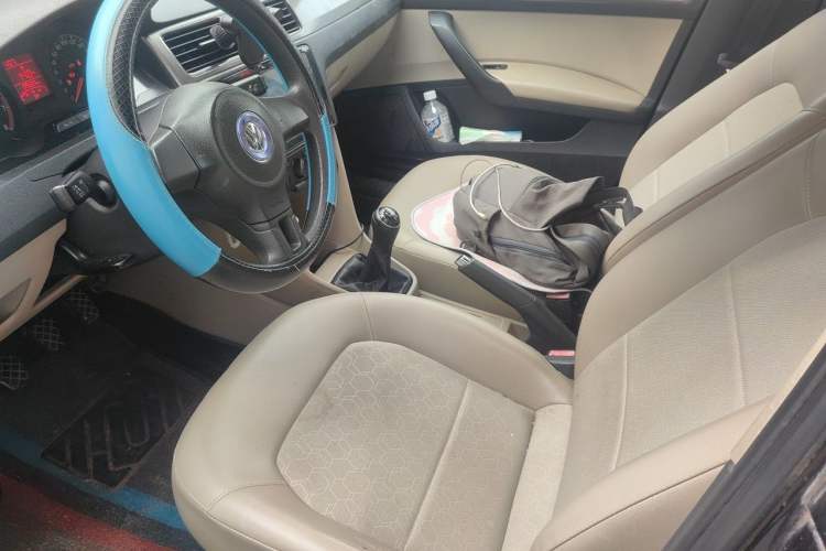 Used Volkswagen Santana 2013 1.6L Manual Comfort Edition Left Front Seat