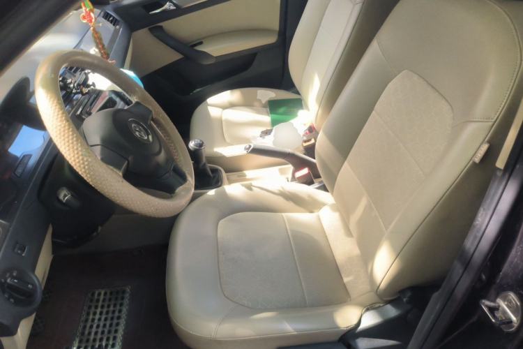Used Volkswagen Santana 2013 1.6L Manual Comfort Edition Left Front Seat