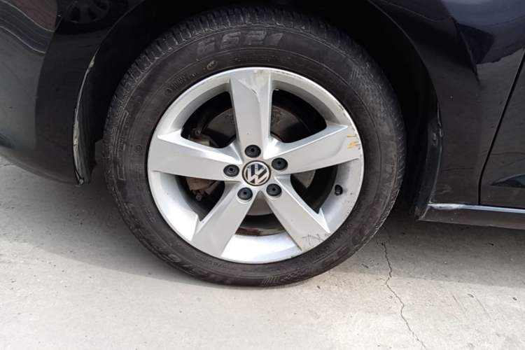 Used Volkswagen Santana 2013 1.6L Automatic Comfort Edition Left Front Wheel Hub