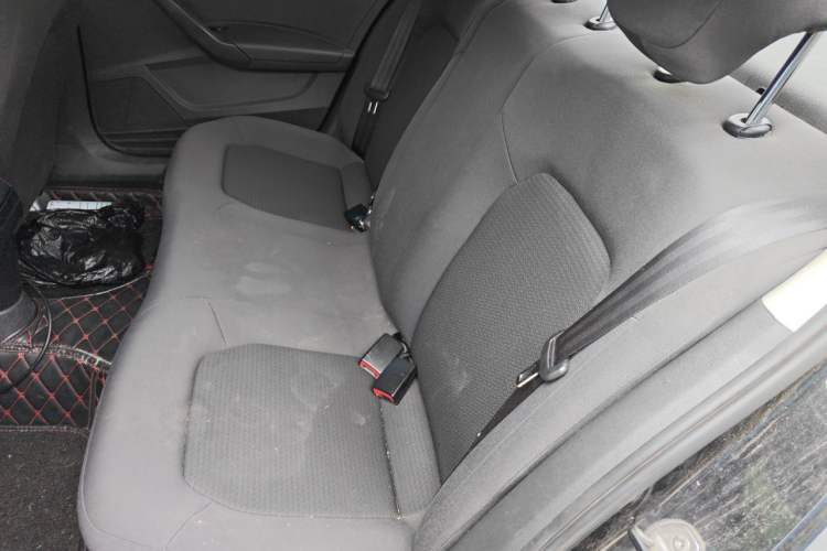 Used Volkswagen Santana 2013 1.6L Automatic Fashion Edition Left Rear Seat