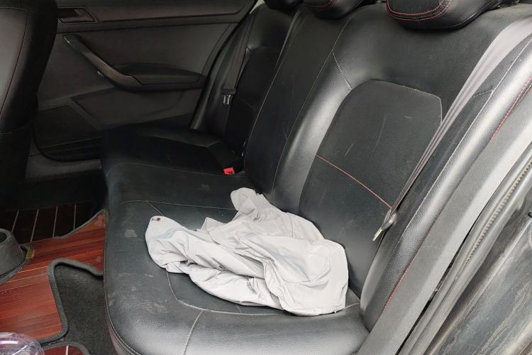 Used Volkswagen Santana 2013 1.6L Automatic Fashion Edition Left Rear Seat