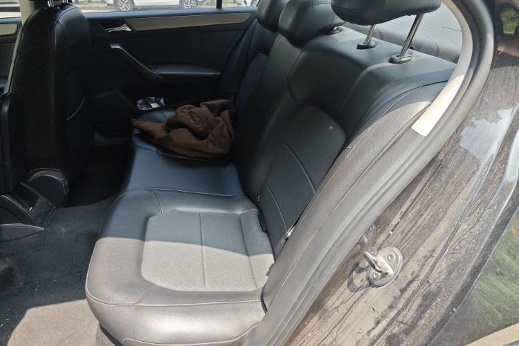 Used Volkswagen Santana 2013 1.6L Automatic Comfort Edition Left Rear Seat