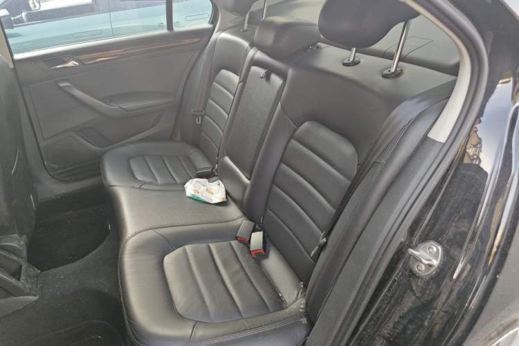 Used Volkswagen Santana 2013 1.6L Manual Luxury Edition Left Rear Seat