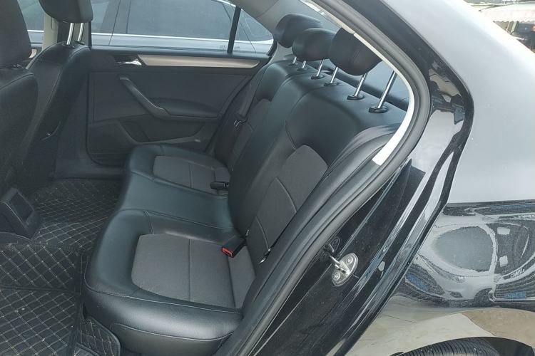 Used Volkswagen Santana 2013 1.6L Automatic Comfort Edition Left Rear Seat