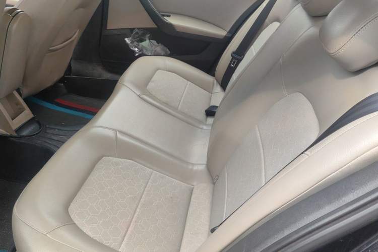 Used Volkswagen Santana 2013 1.6L Manual Comfort Edition Left Rear Seat