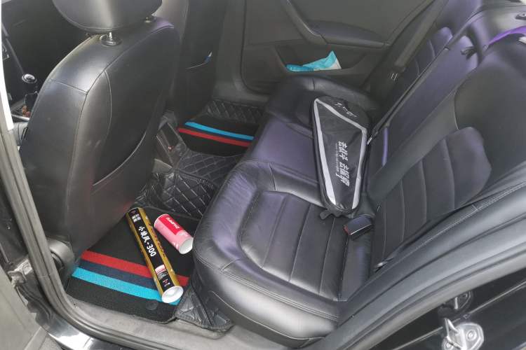 Used Volkswagen Santana 2013 1.6L Manual Luxury Edition Left Rear Seat