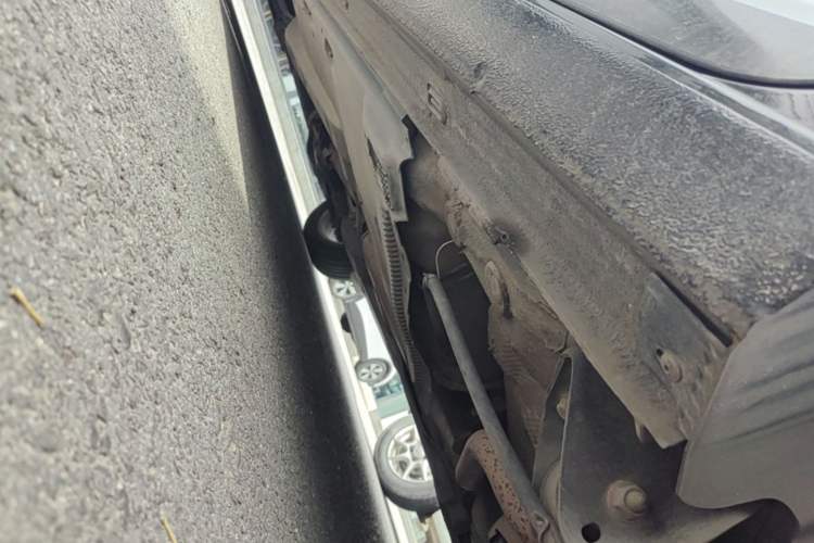 Used Volkswagen Santana 2013 1.6L Automatic Comfort Edition Left Side Sill