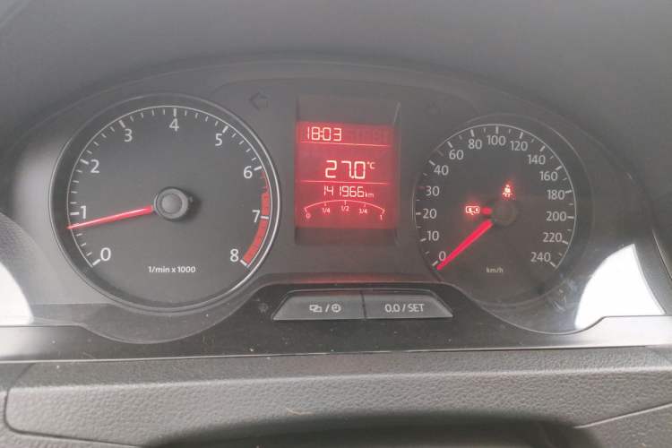 Used Volkswagen Santana 2013 1.6L Manual Fashion Edition Odometer Close Up