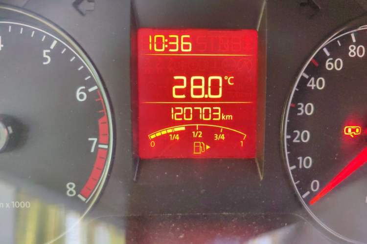 Used Volkswagen Santana 2013 1.4L Manual Fashion Edition Odometer Close Up