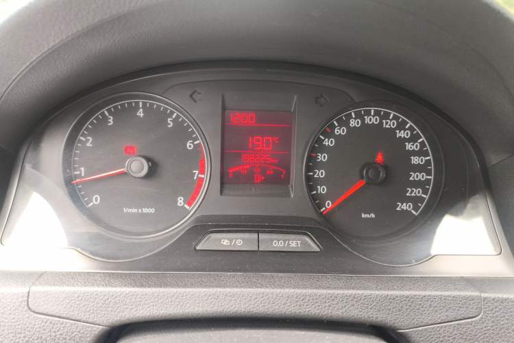 Used Volkswagen Santana 2013 1.4L Manual Fashion Edition Odometer Close Up