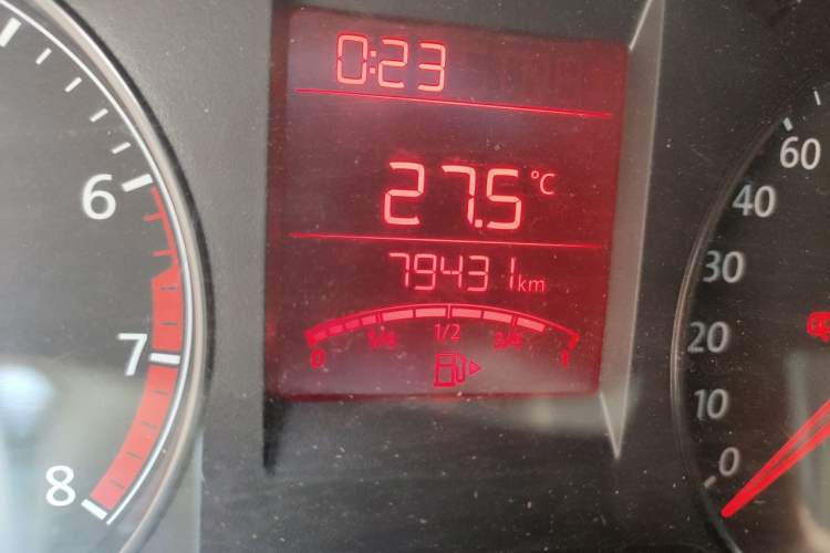 Used Volkswagen Santana 2013 1.4L Manual Fashion Edition Odometer Close Up
