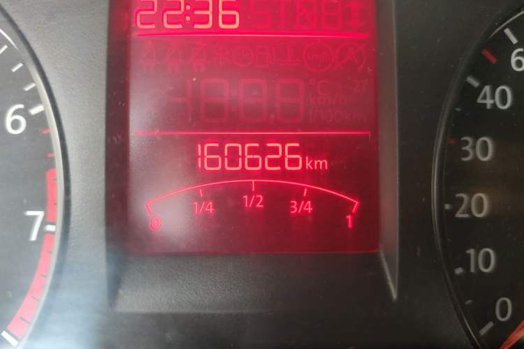 Used Volkswagen Santana 2013 1.6L Automatic Fashion Edition Odometer Close Up