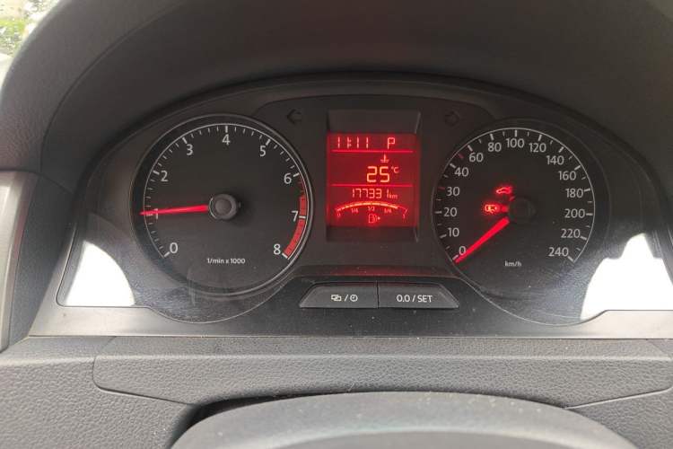 Used Volkswagen Santana 2013 1.6L Automatic Comfort Edition Odometer Close Up