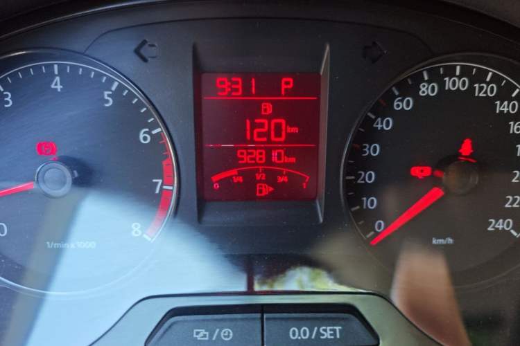 Used Volkswagen Santana 2013 1.6L Automatic Comfort Edition Odometer Close Up