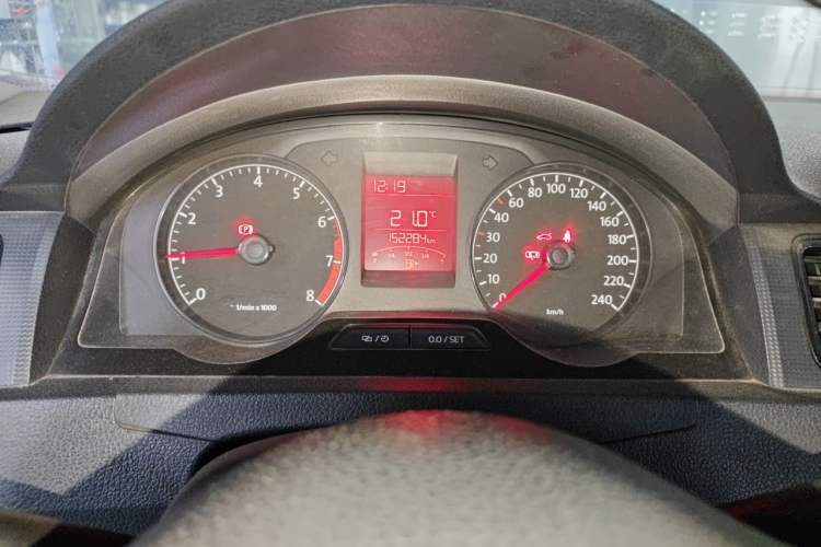 Used Volkswagen Santana 2013 1.4L Manual Fashion Edition Odometer Close Up