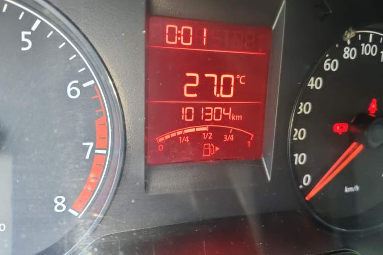 Used Volkswagen Santana 2013 1.6L Manual Fashion Edition Odometer Close Up