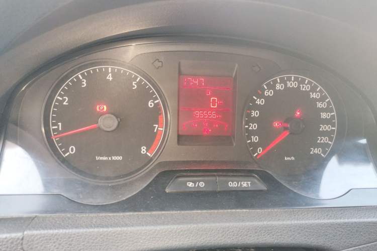 Used Volkswagen Santana 2013 1.4L Manual Comfort Edition Odometer Close Up