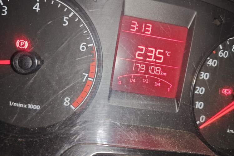 Used Volkswagen Santana 2013 1.4L Manual Fashion Edition Odometer Close Up