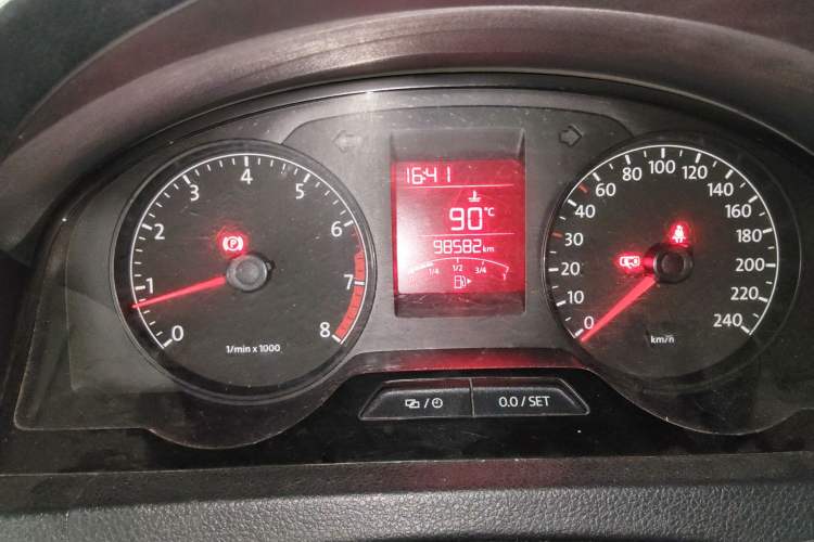 Used Volkswagen Santana 2013 1.4L Manual Comfort Edition Odometer Close Up