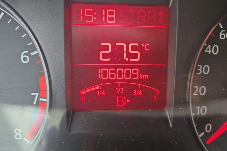 Used Volkswagen Santana 2013 1.4L Manual Fashion Edition Odometer Close Up