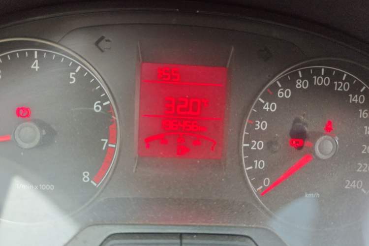 Used Volkswagen Santana 2013 1.4L Manual Fashion Edition Odometer Close Up