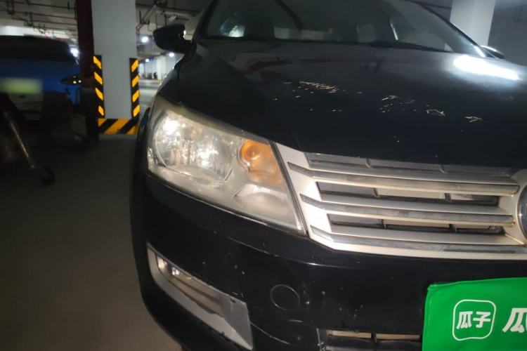 Used Volkswagen Santana 2013 1.6L Automatic Comfort Edition Right Front Headlight
