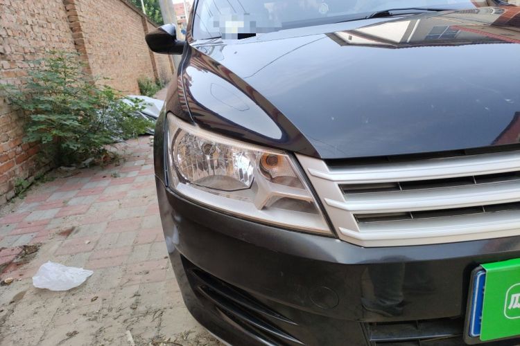 Used Volkswagen Santana 2013 1.4L Manual Fashion Edition Right Front Headlight