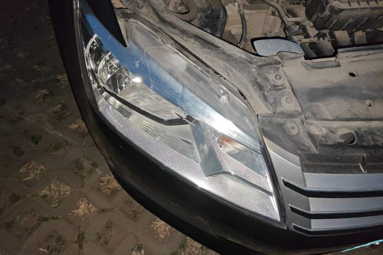 Used Volkswagen Santana 2013 1.4L Manual Comfort Edition Right Front Headlight