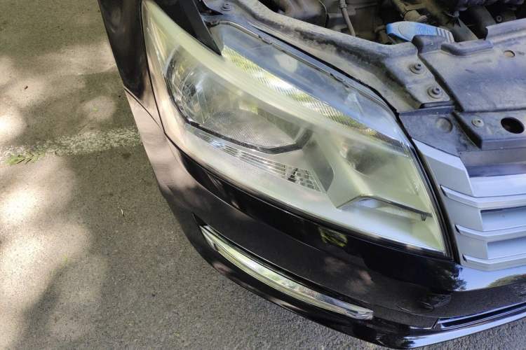 Used Volkswagen Santana 2013 1.6L Manual Fashion Edition Right Front Headlight