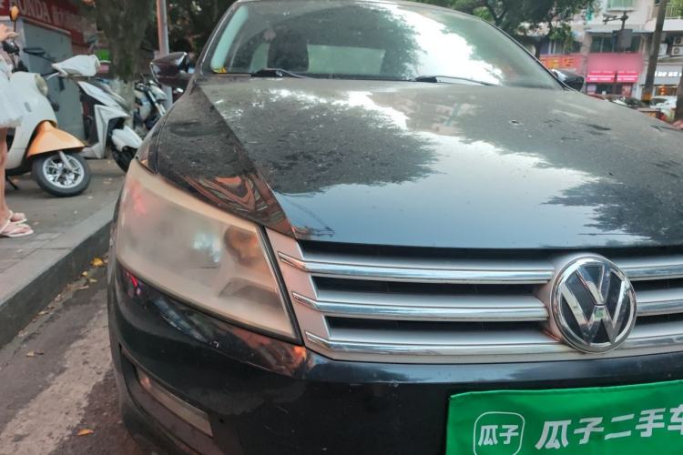 Used Volkswagen Santana 2013 1.6L Manual Comfort Edition Right Front Headlight