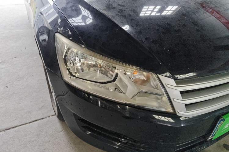Used Volkswagen Santana 2013 1.4L Manual Fashion Edition Right Front Headlight