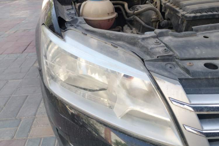 Used Volkswagen Santana 2013 1.4L Manual Comfort Edition Right Front Headlight