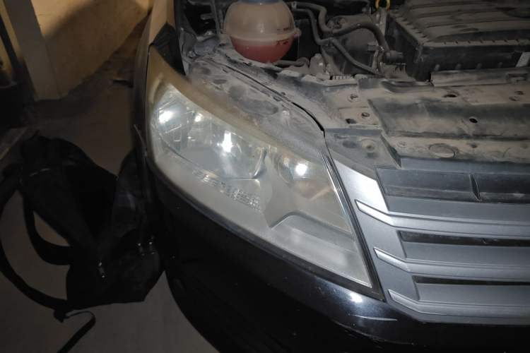 Used Volkswagen Santana 2013 1.4L Manual Fashion Edition Right Front Headlight