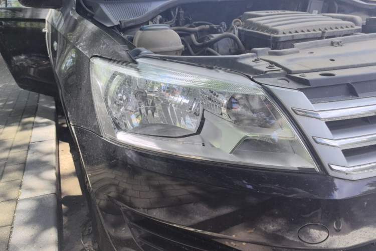 Used Volkswagen Santana 2013 1.6L Manual Fashion Edition Right Front Headlight