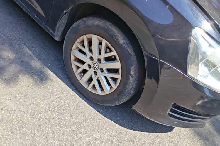Used Volkswagen Santana 2013 1.6L Manual Fashion Edition Right Front Wheel Hub