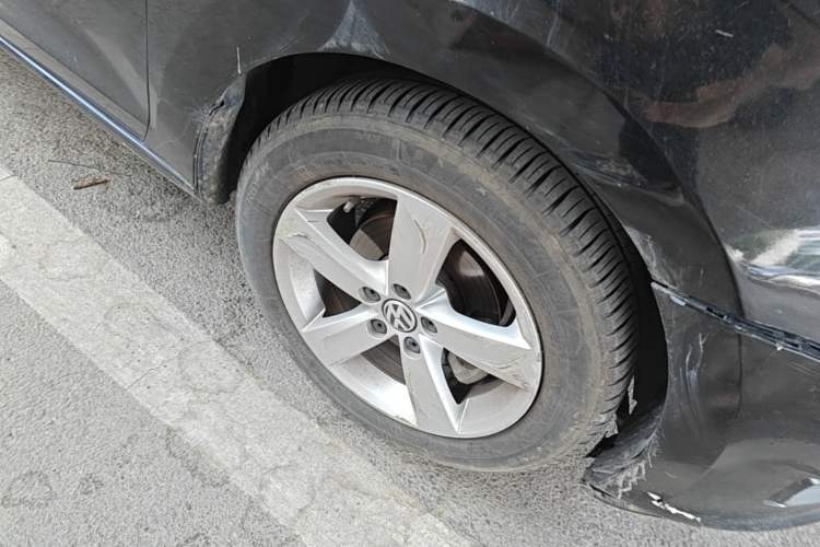 Used Volkswagen Santana 2013 1.6L Manual Comfort Edition Right Front Wheel Hub