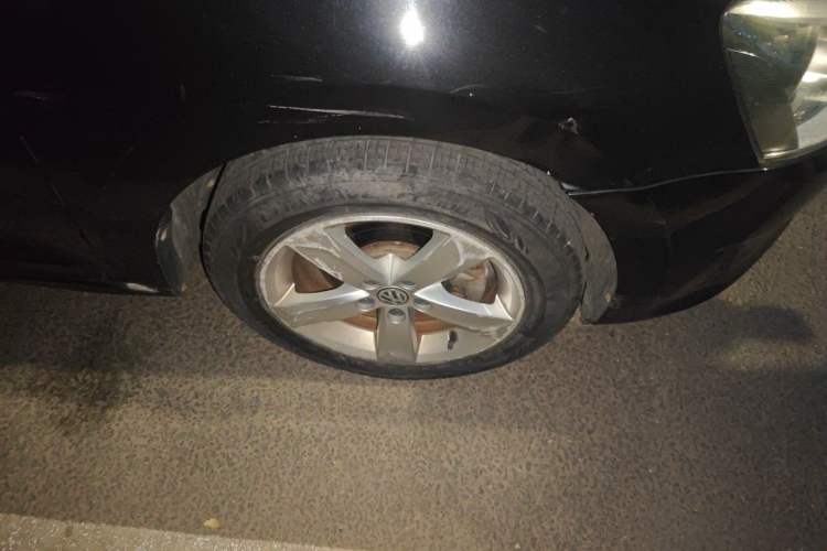 Used Volkswagen Santana 2013 1.6L Manual Comfort Edition Right Front Wheel Hub