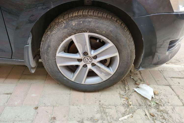 Used Volkswagen Santana 2013 1.4L Manual Fashion Edition Right Front Wheel Hub