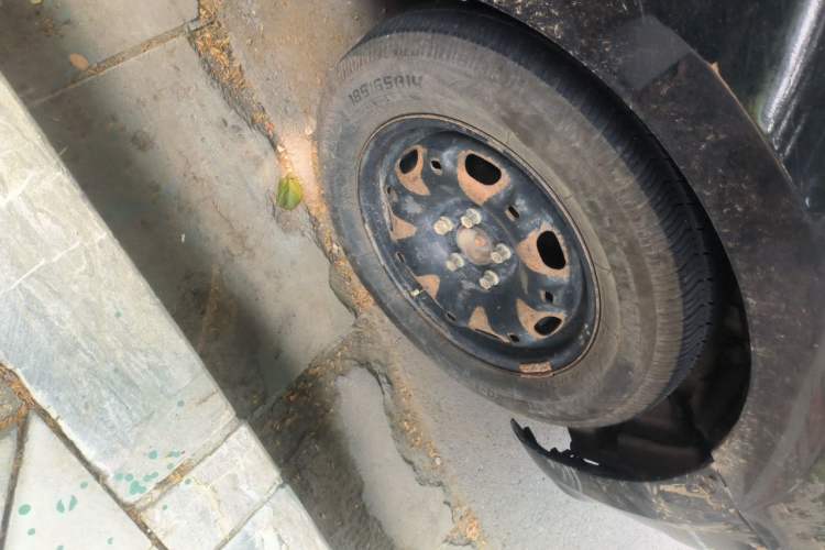 Used Volkswagen Santana 2013 1.6L Manual Fashion Edition Right Front Wheel Hub