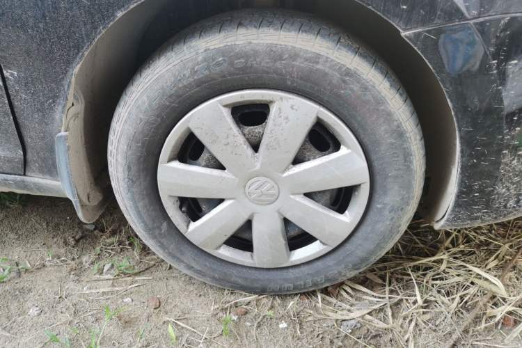 Used Volkswagen Santana 2013 1.4L Manual Fashion Edition Right Front Wheel Hub