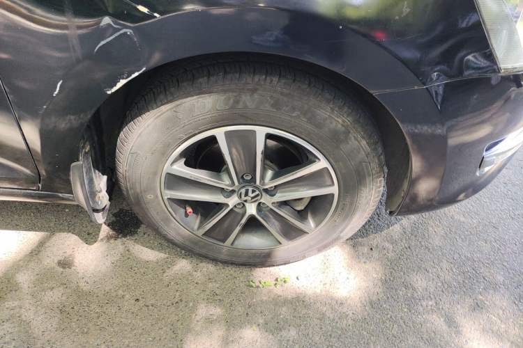 Used Volkswagen Santana 2013 1.6L Manual Fashion Edition Right Front Wheel Hub