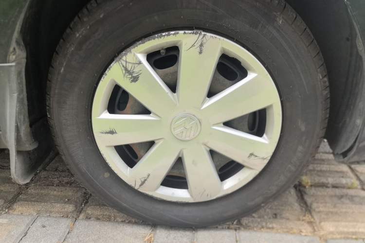 Used Volkswagen Santana 2013 1.6L Manual Fashion Edition Right Front Wheel Hub