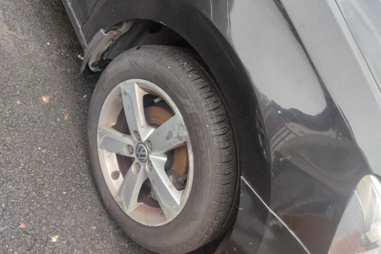 Used Volkswagen Santana 2013 1.6L Manual Comfort Edition Right Front Wheel Hub